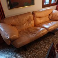 DIVANO IN PELLE FRAU