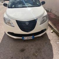 Lancia Y Elefantino anno 2014 1.2 benzina 69 cv