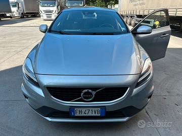 Volvo V40 d2-r 2.0 120cv
