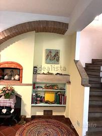 Villa di 160 m² con 5 locali a Vernio
