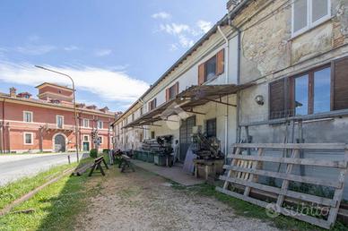 MONOLOCALE A CONTIGLIANO