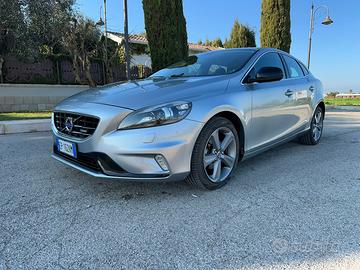 Volvo V40 D2 1.6 Diesel R-Design