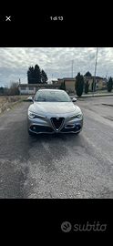 Alfa romeo stelvio q4
