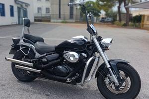 Suzuki Intruder M800 - Perfetta e accessoriata 