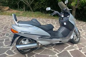 Suzuki Burgman AN 400