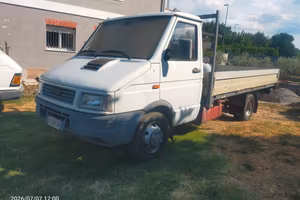 autocarro Iveco Daily 