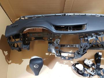 Nissan qashqai kit airbag anno 2015