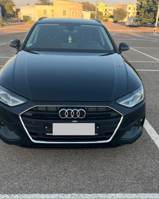 Audi A4 Avant 30 TDI 2.0 136cv S-Tronic MildHybrid