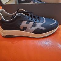 Scarpe Hogan pelle blu originali.