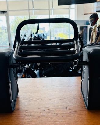 Portapacchino + borse integrate Bmw R-nine t Urban