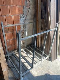 Cestino zincato per puntelli, tavole o impalcature