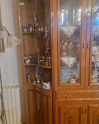 Vetrina, cristalliera mobile da salotto