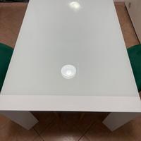 Tavolo in vetro temperato allungabile