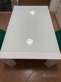 Tavolo in vetro temperato allungabile