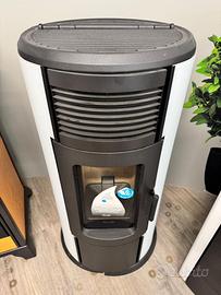 STUFA A PELLET AD ARIA INFINITY 9