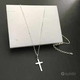 Collana con crocifisso in argento
