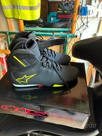 Scarpe moto alpinestars