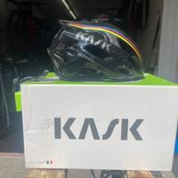 Casco marca KASK taglia M