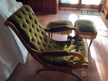 Poltrona Capitonnè con 2 pouff