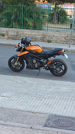 Benelli tnt 899 s