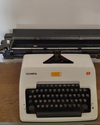 macchina da scrivere 