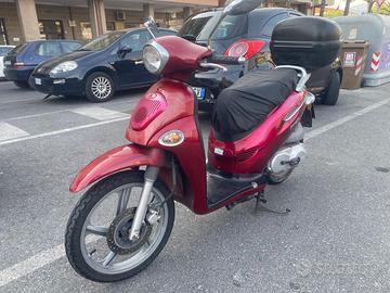 Kymco People 150