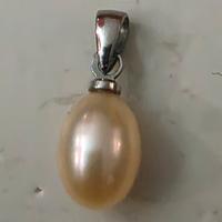 Ciondolo con perla