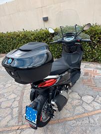 Beverly 400