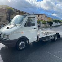 Iveco turbo daily carroattrezzi permuta