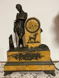 Orologio in marmo e bronzo