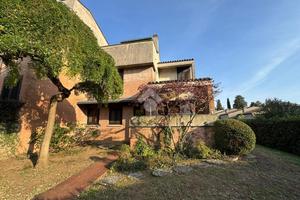 VILLA A SCHIERA A SCHIO