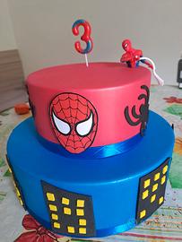 Torta di compleanno finta  in gomma Eva spider man