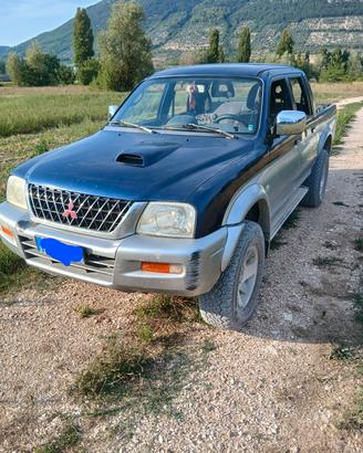 mitsubishi L200 