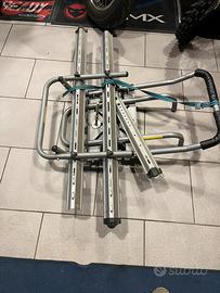 Porta bici su ruota di scorta.