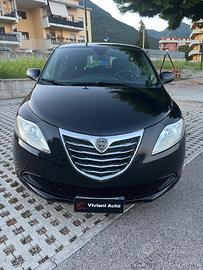 Lancia ypsilon Mod. PLatino  1.2 Benzina/Gpl