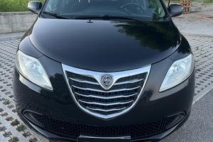 Lancia ypsilon Mod. PLatino  1.2 Benzina/Gpl