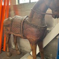 Cavallo in legno dimensioni naturali