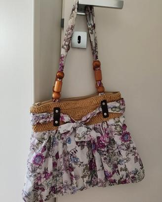 Borsa a spalla estiva di stoffa e paglia
