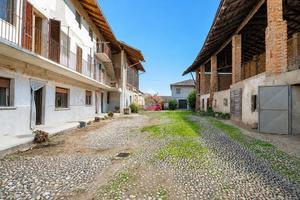 CASA SEMINDIPENDENTE A GHISLARENGO