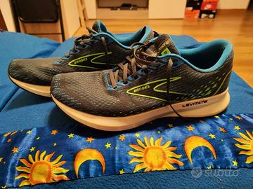 Brooks 2025 levitate giallo