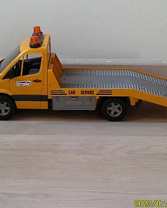 Camion soccorso stradale Bruder con Jeep