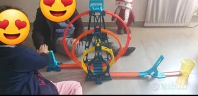 Pista Hotwheels Track Builder triplo loop