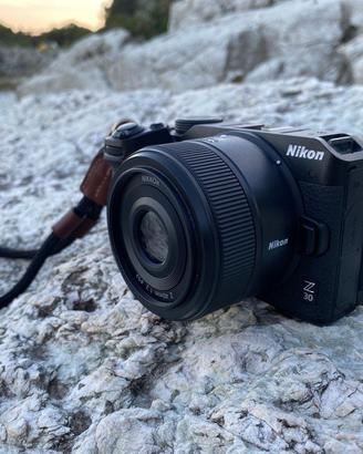 Nikon Z30 fotocamera mirrorless + Nikkor 40mm f2