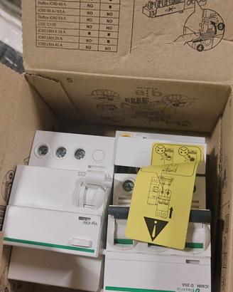 Interruttore magnetotermico trifase schneider ic60