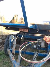 Rimorchio agricolo ribaltabile