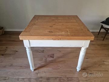 Tavolo allungabile 