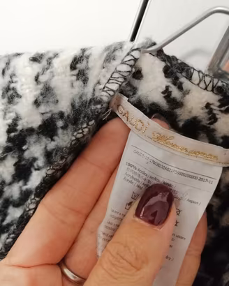 PONCHO MANTELLA GAUDI'