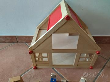Casetta in legno giocattolo