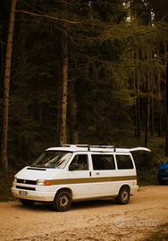 Volkswagen T4 Camper Van 2.4 Diesel - Tetto Pop-Up