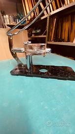 Questo oggetto e un dispenserper marmellate miele